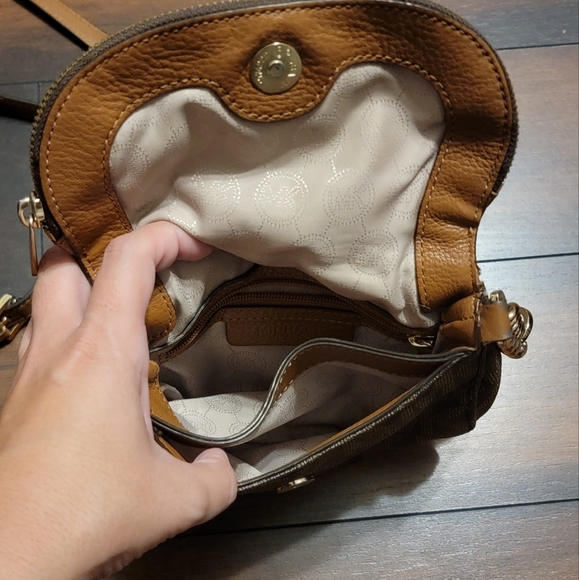 Michael Kors Brown Signature Coated Canvas And Leather Crossbody - Picture 3 of 4